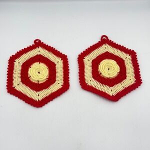 Set of 2 Vintage Hexagon Crochet Potholders Red Cream Flower Kitchen Cottage